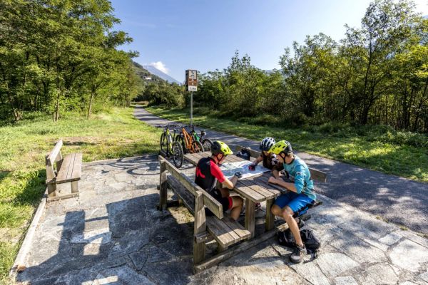 sentierovaltellina-comunità-montana-di-sondrio8C252B98-3264-986A-FD9A-3AF31016B5D2.jpg